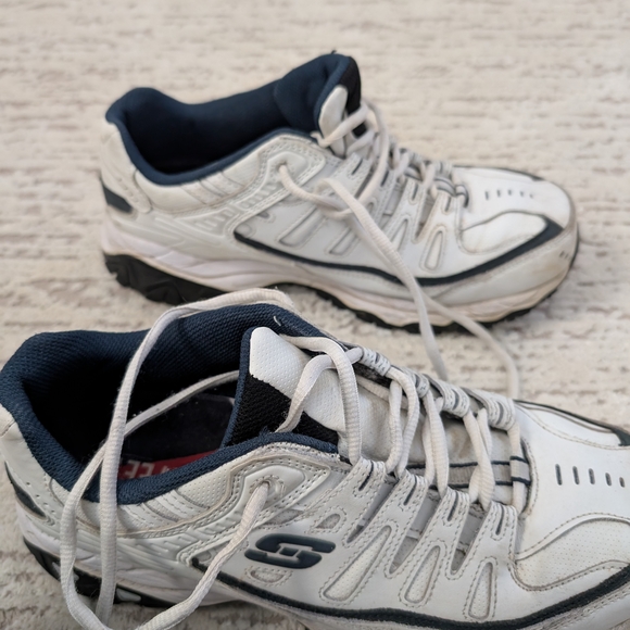 White, Black, Navy Skechers Men's Size 9.5 SN50127 EWW color WNV w Arch Support - Picture 11 of 17